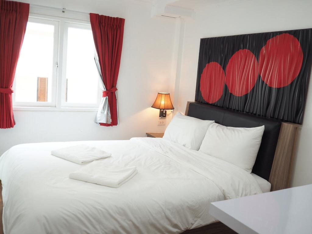 Pook Swan House Hotel Pattaya Kamer foto